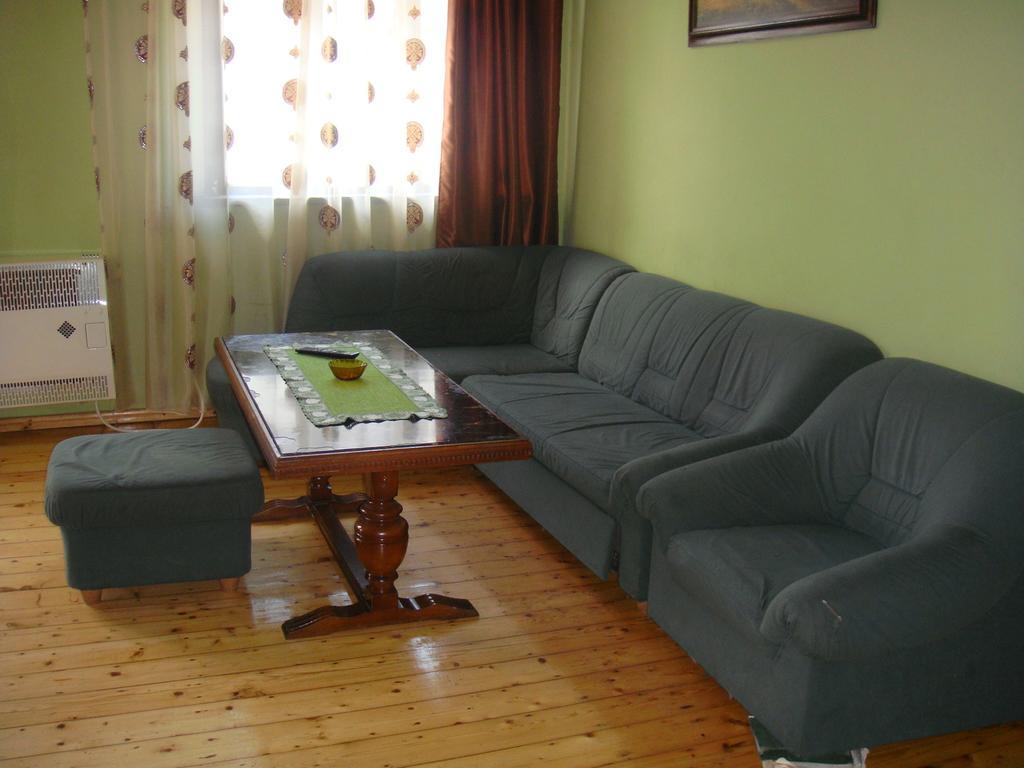 Guest House Quiet Home Batumi Eksteriør bilde