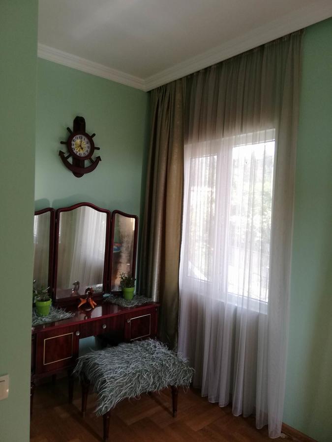 Guest House Quiet Home Batumi Eksteriør bilde