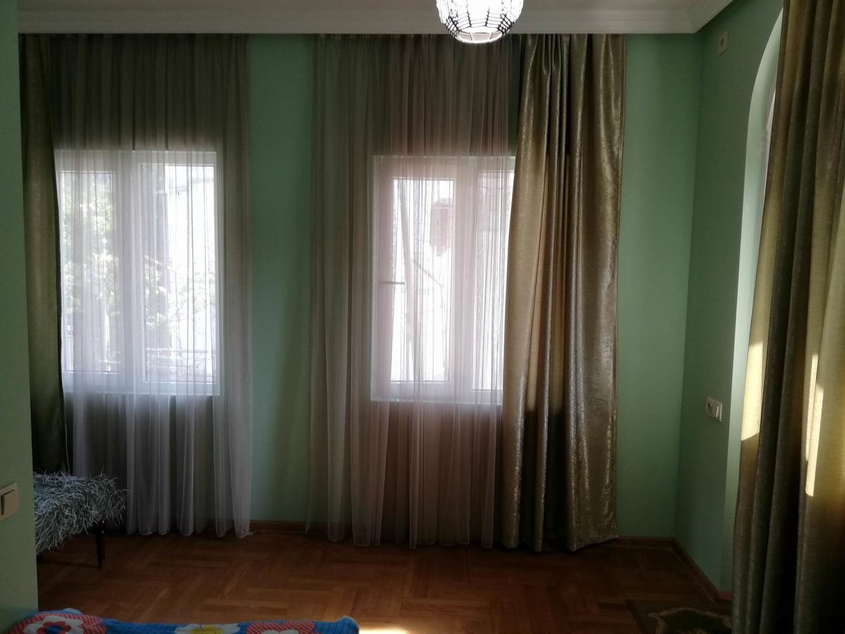 Guest House Quiet Home Batumi Eksteriør bilde